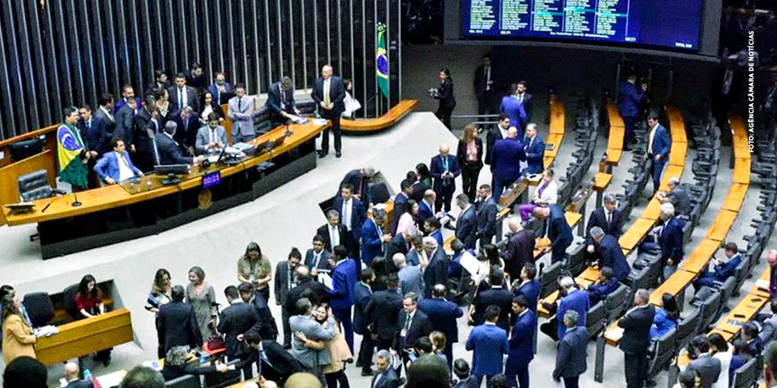 TRABALHO E DIGNIDADE | Governo formaliza projeto pelo fim da escala 6x1